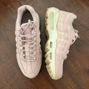 Nike Airmax sneakers